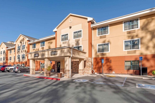 Building Photo - Furnished Studio-Orange County - Lake Forest