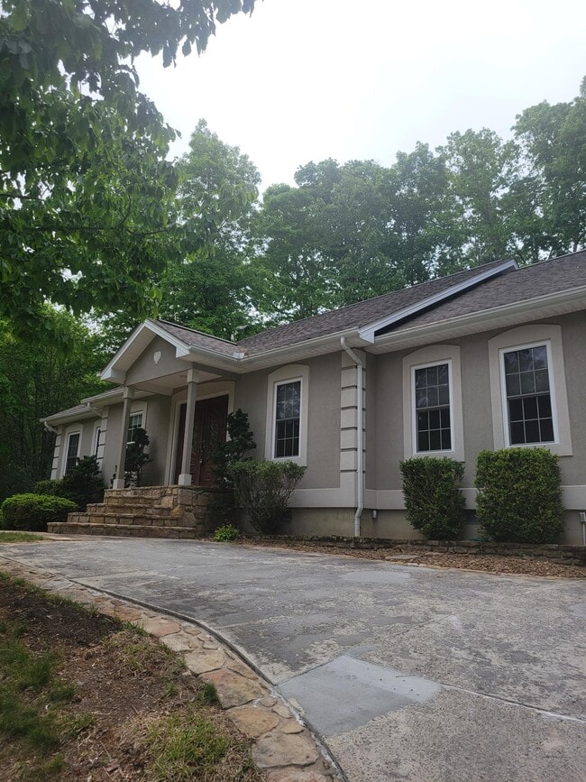 Foto del edificio - 11 Milnor Cir