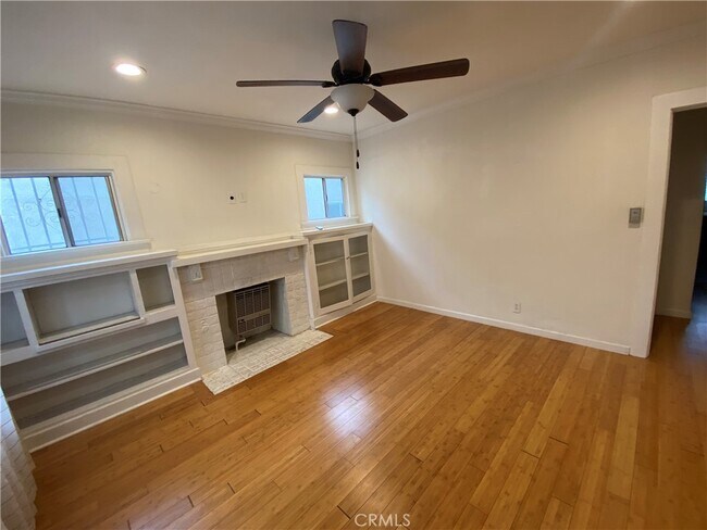 Building Photo - 1132 Mariposa Ave