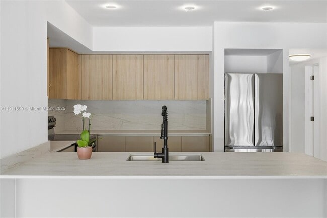 Foto del edificio - 16380 Briar Patch Pl