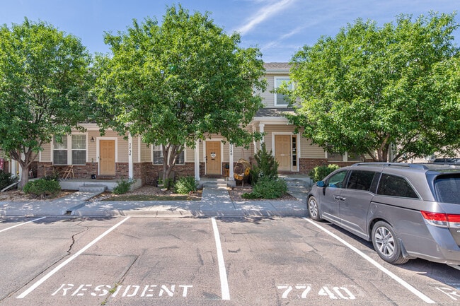Building Photo - 7740 Sandy Springs Point