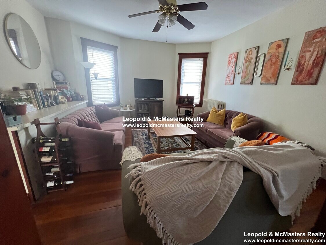 Primary Photo - 15 Sumner St