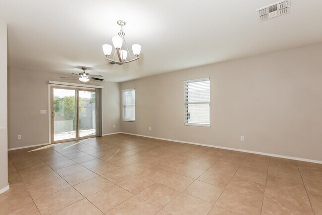 Foto del edificio - 2541 S De Soto Rd