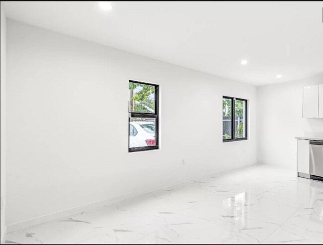 Building Photo - 1749 NW 69th St