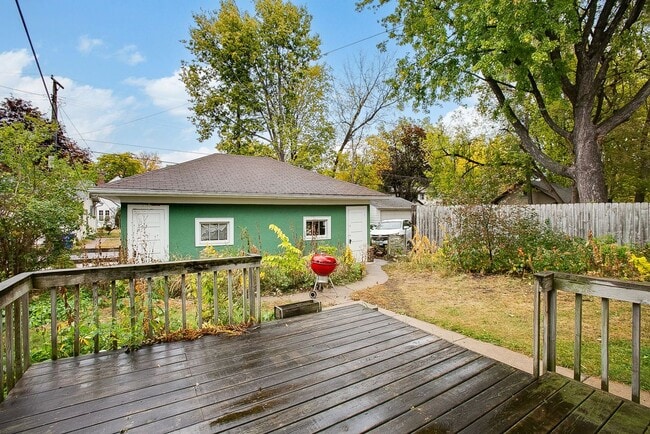 Building Photo - 2011 Portland Ave