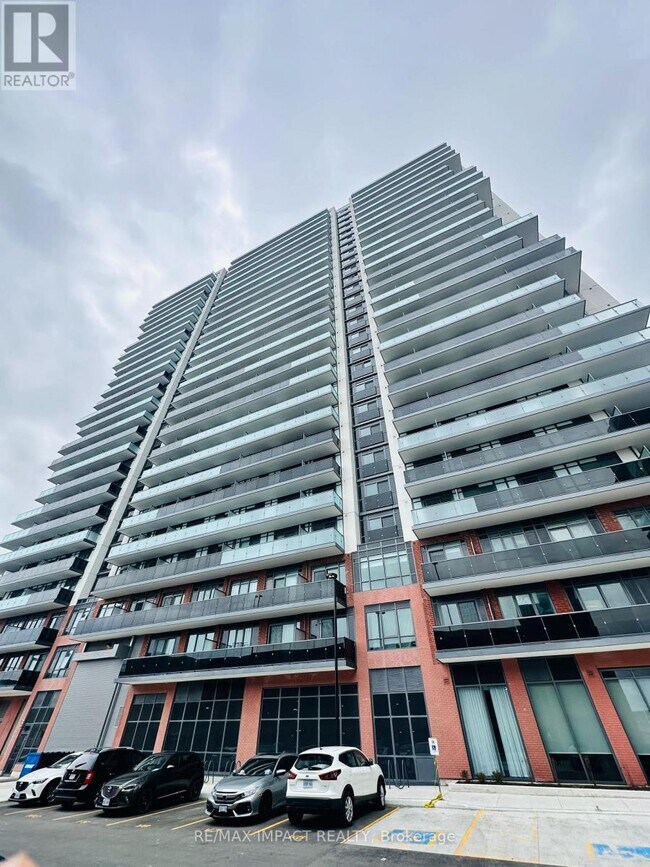 Photo du bâtiment - 2545 Simcoe St N