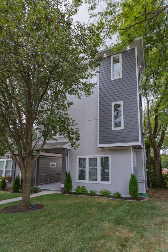 Primary Photo - 1717 Nassau St