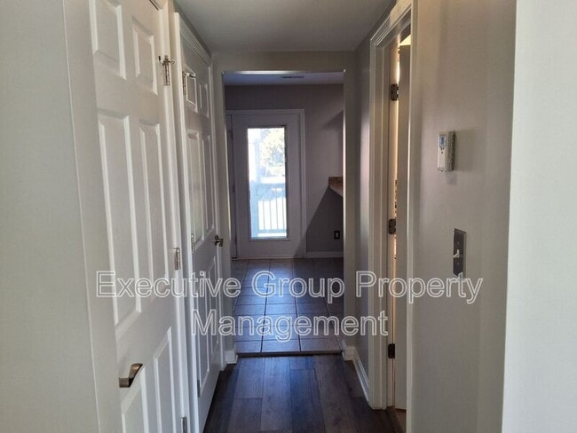 Building Photo - 200 Adena Loop