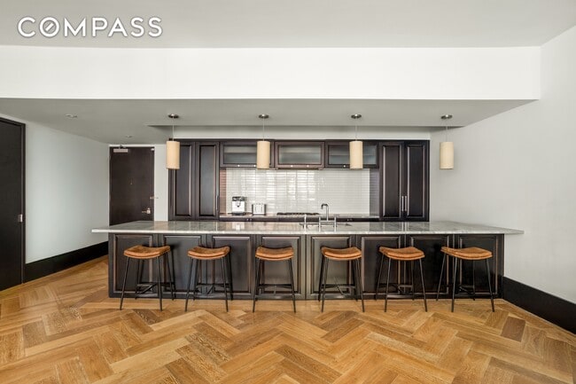 Building Photo - 51 Jay St