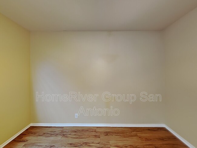 Building Photo - 2911 Encino Robles