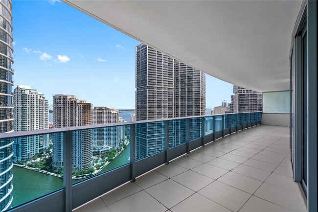 Building Photo - 200 Biscayne Boulevard Way