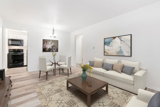 Building Photo - Lindsay Court Apartments