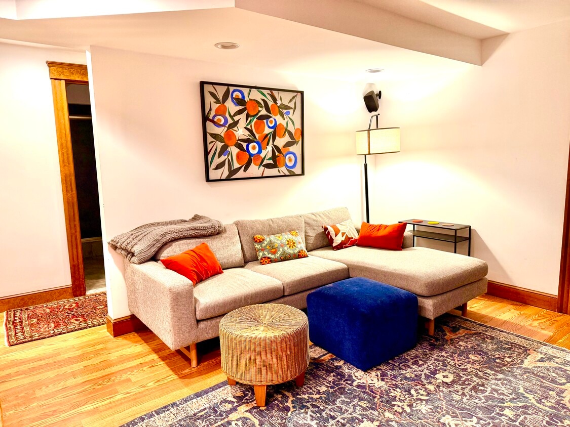 Photo - 11 Knollwood Rd (Medford, MA)