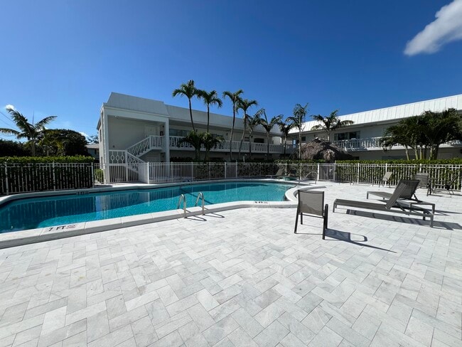 Foto del edificio - 6600 N Ocean Blvd