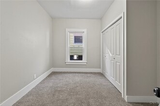 Building Photo - 127 Wall St