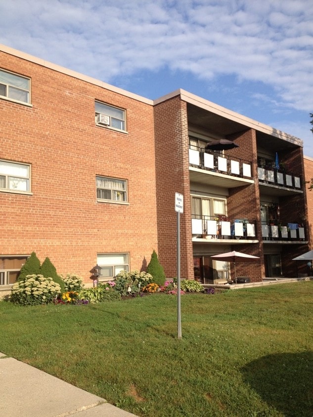 1003 Notre Dame Dr, London, ON N6J 3C3 Apartments 1003 Notre Dame Dr