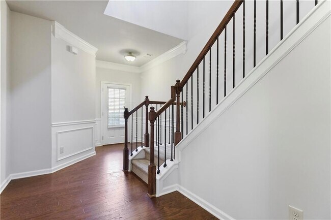 Foto del edificio - 5090 Breezewood Cir