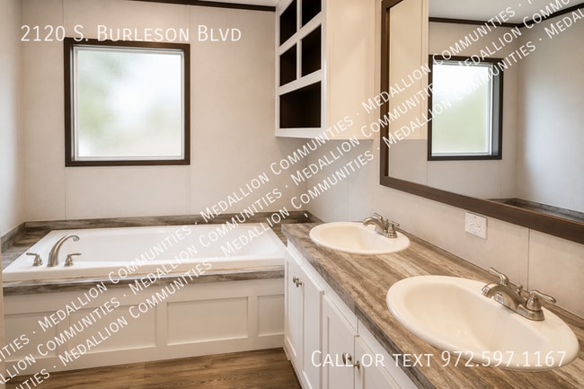 Building Photo - 2120 S Burleson Blvd