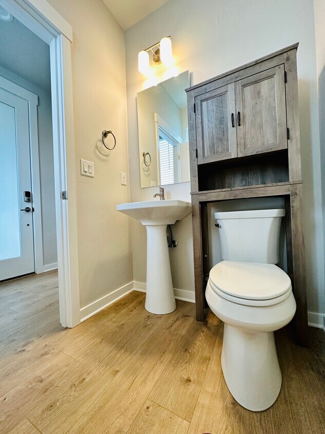 4164 SE Century Blvd, Hillsboro, OR 97123 Townhome Rentals in