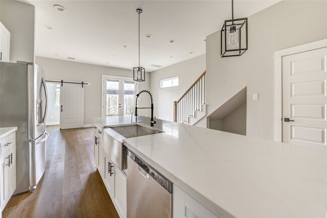 Foto del edificio - 4220 McKinley St