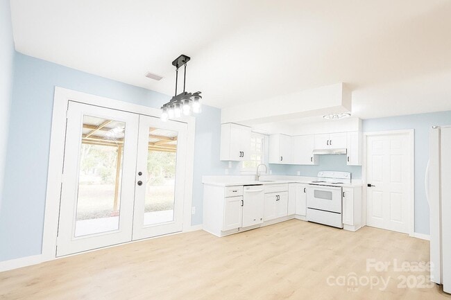 Foto del edificio - 2025 Tyvola Rd