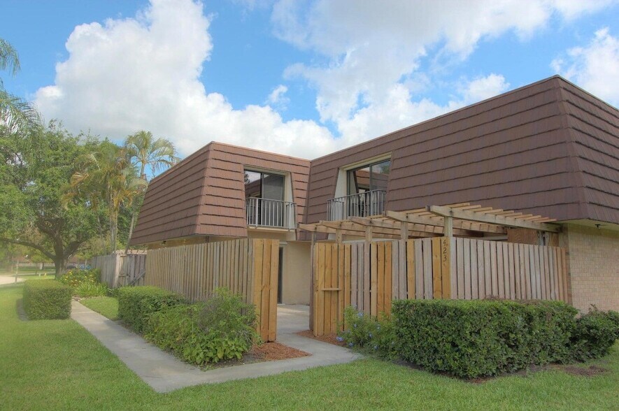 Foto principal - 423 4th Ln