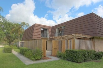 Building Photo - 423 4th Ln