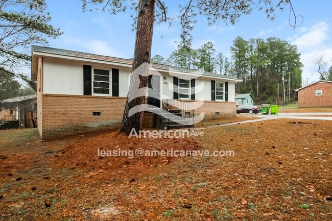 Building Photo - 300 Forestwood Dr