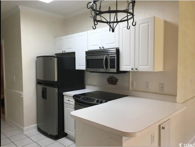 Building Photo - 4851 Carnation Cir