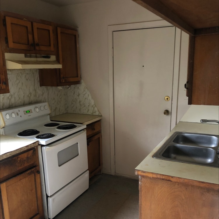 Primary Photo - 606 Richardson Ave