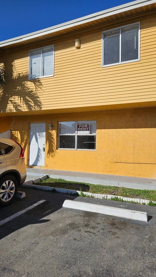 Foto del edificio - 177 NE 12th Ave