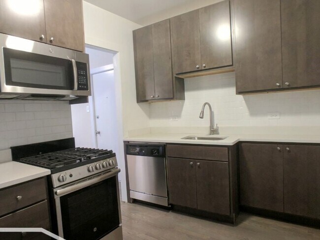 Foto del edificio - 2645 N Spaulding Ave