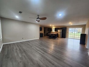 Building Photo - 93 Washington Dr