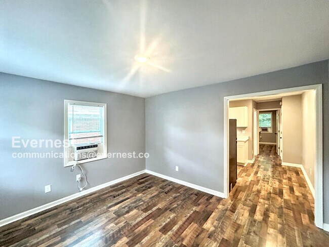 Foto del edificio - 738 N Montgomery St