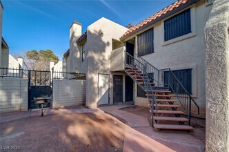 Building Photo - 2120 Venus Ave