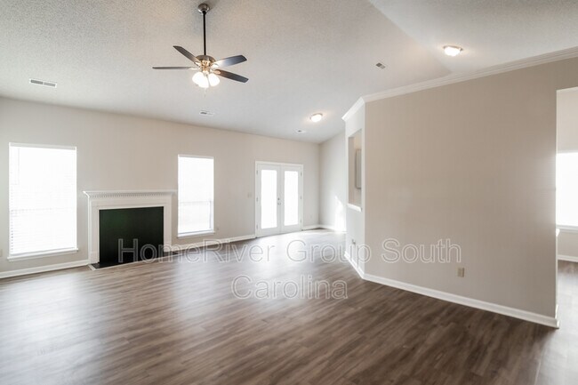 Building Photo - 615 Alwyn Blvd