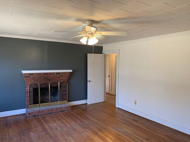 Building Photo - 3 bedroom Salisbury home