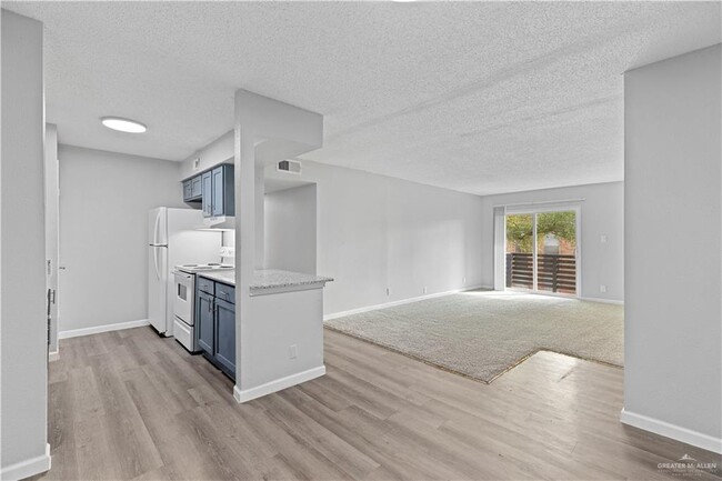 Foto del edificio - 2425 Barnard Rd