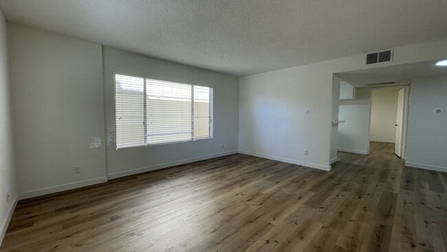 Building Photo - 12015 Burbank Blvd