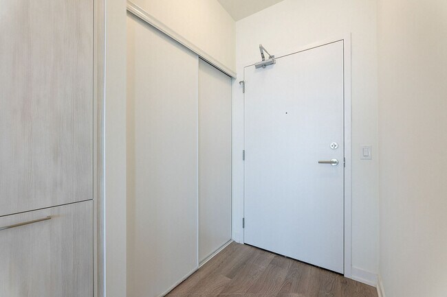 Photo du bâtiment - 6 David Eyer Rd