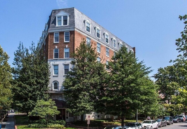 Building Photo - 1880 Columbia Rd NW
