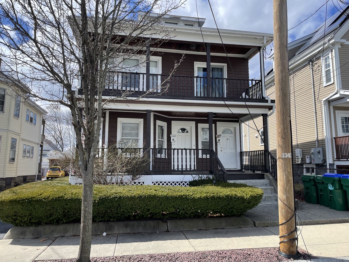 Primary Photo - 64 Almont St