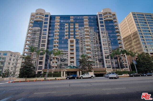 Primary Photo - 10724 Wilshire Blvd