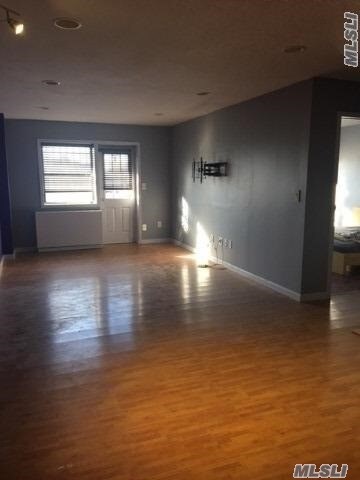 Foto del edificio - 87-30 62nd Ave