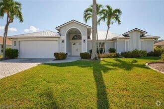 Building Photo - 5507 SW 14th Pl