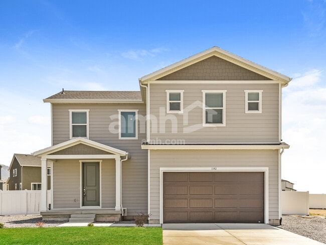 Building Photo - 1142 E Caitlyn St