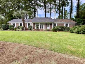 Building Photo - 219 Green Lake Dr