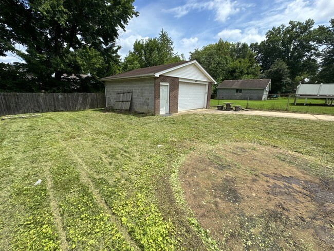 Building Photo - 9705 Turnpike View Dr