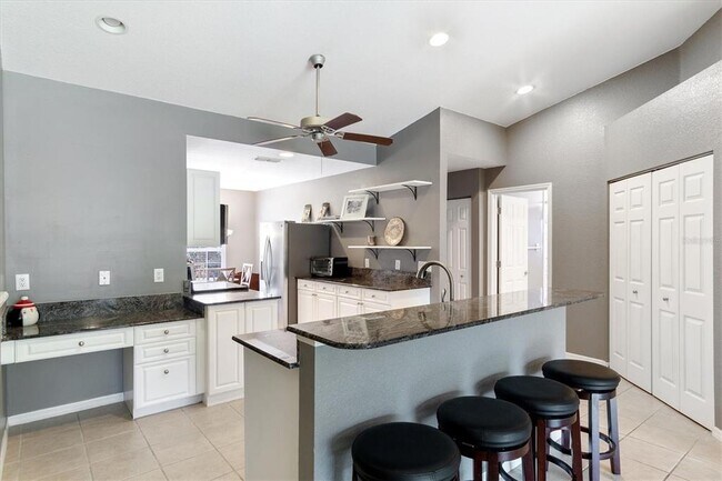 Building Photo - 5406 Admiral Way