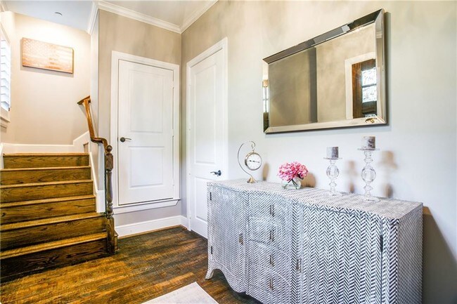 Foto del edificio - 3241 Hugo Pl